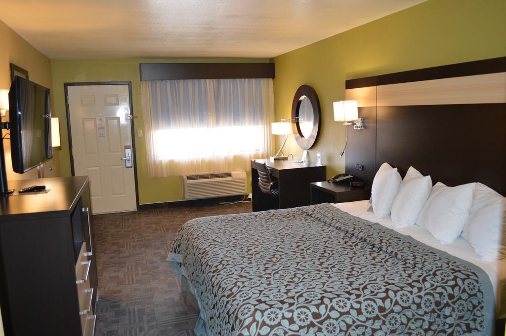 Days Inn By Wyndham Carlsbad Quarto foto
